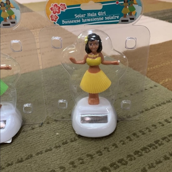 ✨SALE✨Solar Dancing Hula Girls Pair - Picture 3 of 3